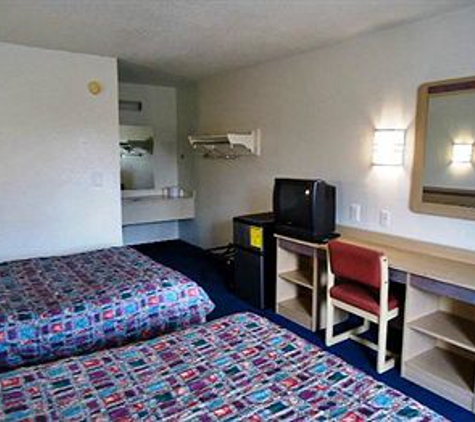 Motel 6 - Warren, MI