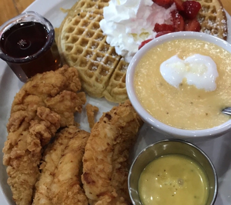 Kuzzo's Chicken & Waffles - Detroit, MI