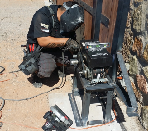 A Quality Garage Doors Elp - El Paso, TX