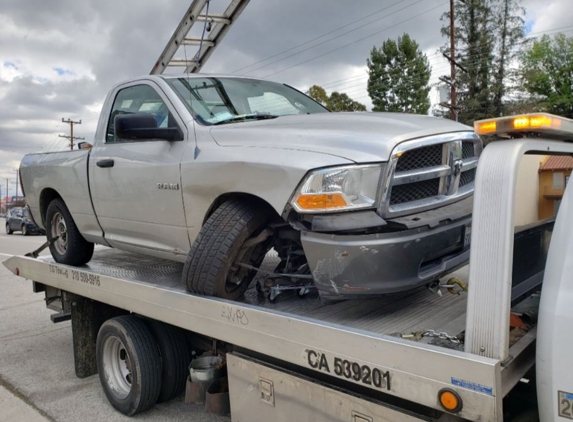 American Valley Towing - Reseda, CA