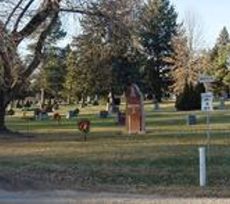 Arlington Memorial Park Cemetery - Rockford, IL