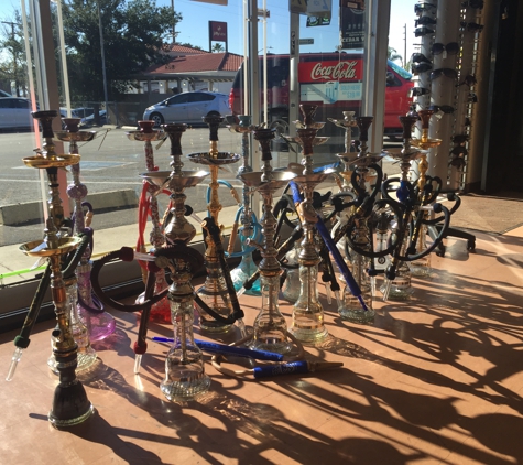 HOTBOX SMOKE SHOP - Northridge, CA