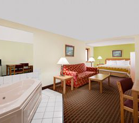 Days Inn - Fort Dodge, IA