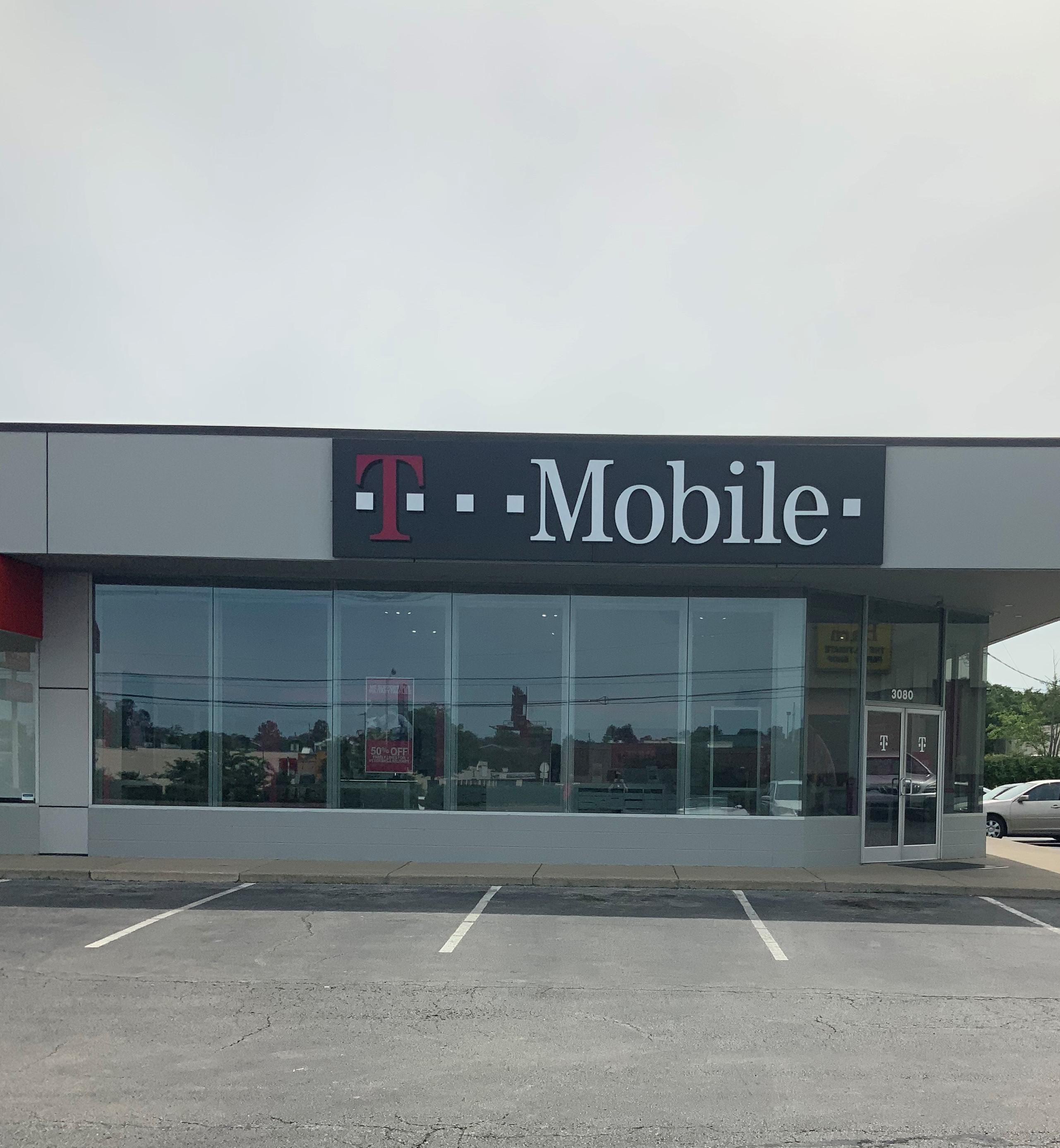 T-Mobile 3080 Richmond Rd, Lexington, KY 40509 - YP.com