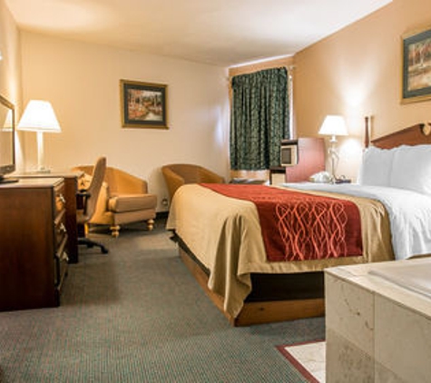 Baymont Inn & Suites - Belleville, MI