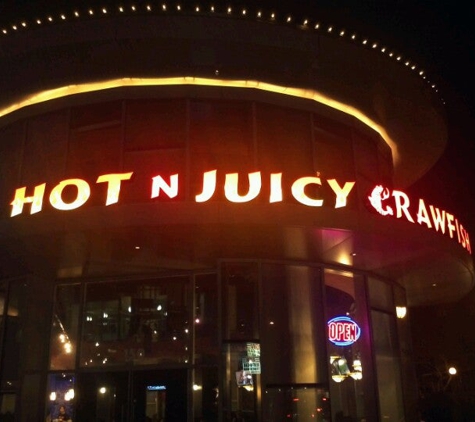 Hot N Juicy Crawfish - West Hollywood, CA