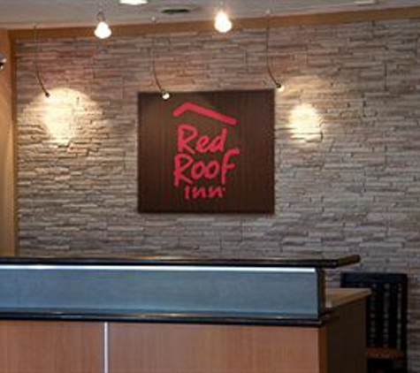 Red Roof Inn - Taylorsville, IN