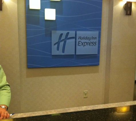 Holiday Inn Express & Suites Eagle Pass - Eagle Pass, TX