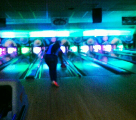 Woodmere Lanes - Woodmere, NY