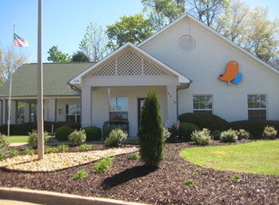 Home-towne Suites of Auburn - Auburn, AL