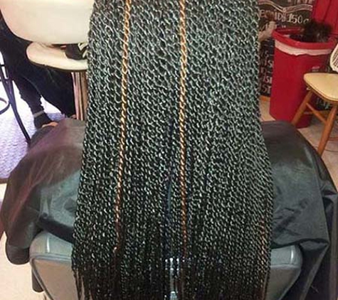 Sofia's African Hair Braids Salon - Cleveland, OH