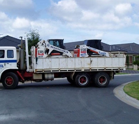 Blue's Bobcat Hire - Cashmere, QLD