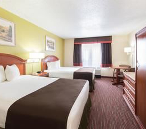 Baymont Inn & Suites - Louisville, KY