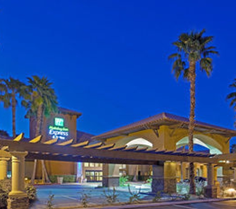 Holiday Inn Express & Suites Rancho Mirage - Palm Spgs Area - Rancho Mirage, CA