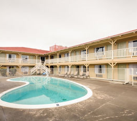 Red Lion Inn & Suites Redding - Redding, CA