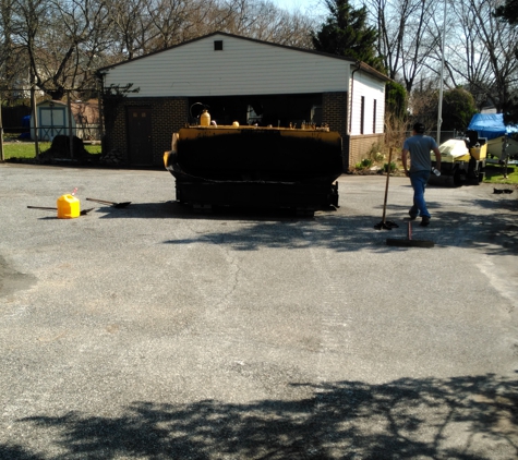 Toms Paving & Sealcoating Inc