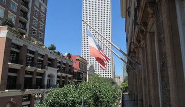 Lafayette Hotel - New Orleans, LA