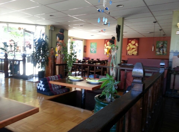 Sawad Dee Thai Restaurant - Richmond, CA