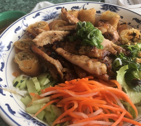 Viet House Restaurant - Alexandria, VA