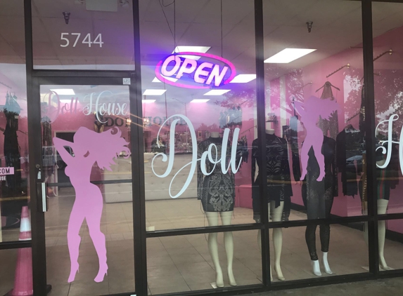 Doll House Boutique - Orlando, FL