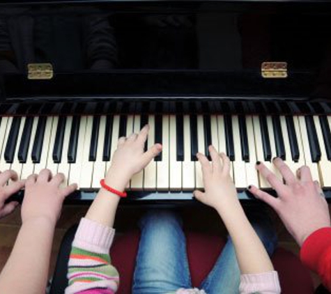 Melody & Arts Studio - Tracy, CA. Piano keyboard class