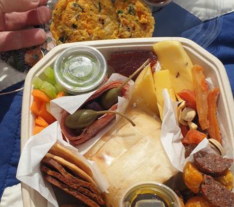Illalangi - Waikerie, SA. Small grazing plate