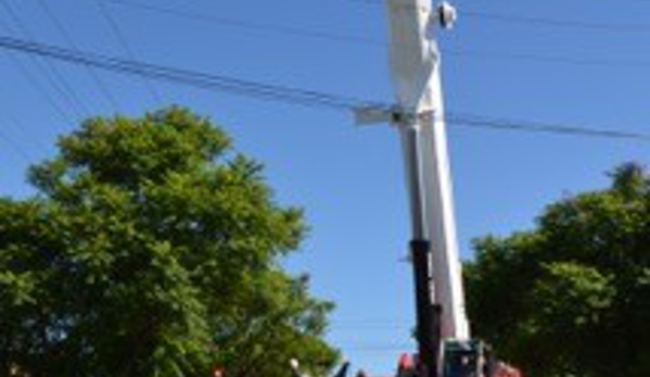 AGL & Son Crane Hire - Morgan, SA. Craning Pool Into Backyard
