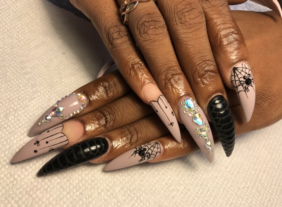 LA Nails - Riverdale, GA