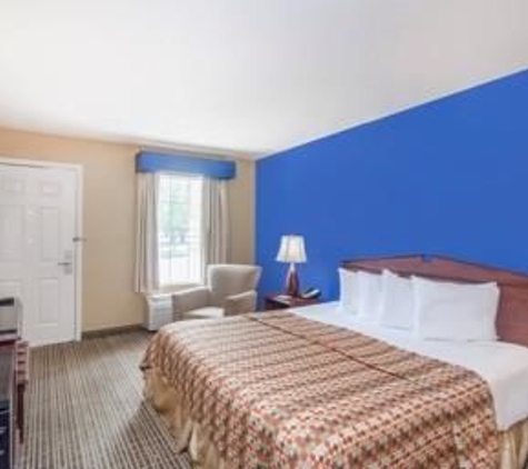 Baymont Inn & Suites - Florence, AL