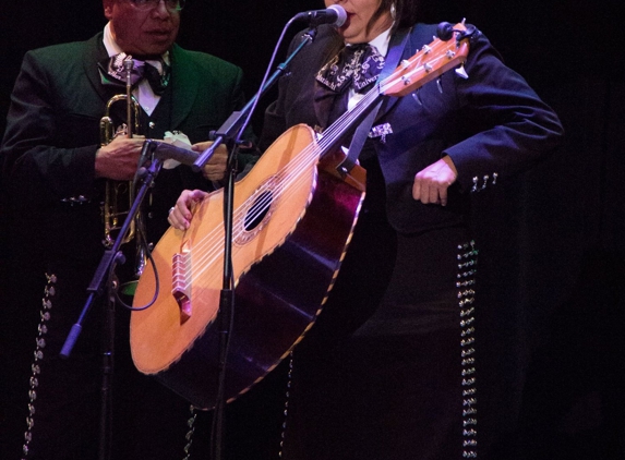 MARIACHI UNIVERSAL - Fresno, CA