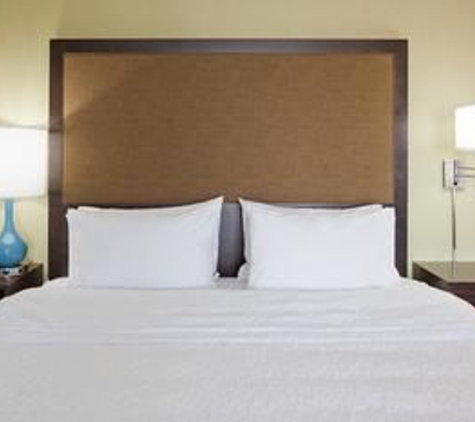 Hampton Inn Minneapolis-Roseville - Roseville, MN