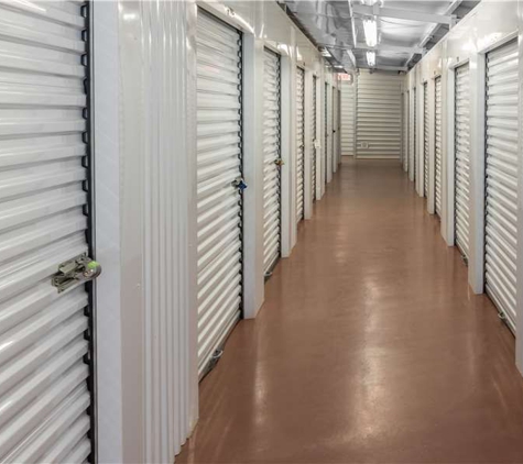 Extra Space Storage - Kahului, HI