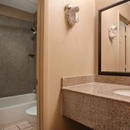Best Western Delhi Inn - Hotels