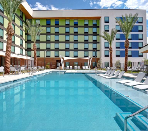 Hampton Inn & Suites Las Vegas Convention Center - Las Vegas, NV