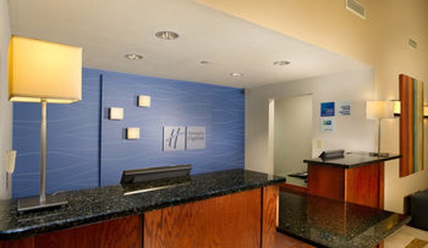 Holiday Inn Express & Suites Manassas - Manassas, VA