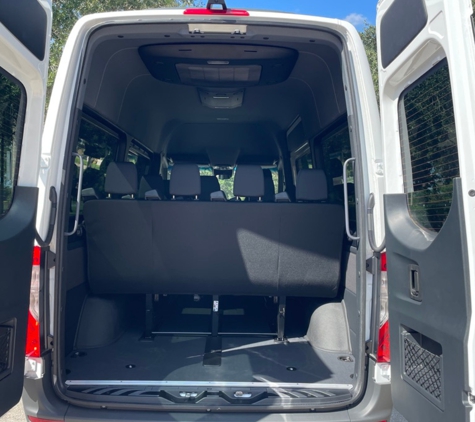 Carl's Van Rental - Orlando, FL