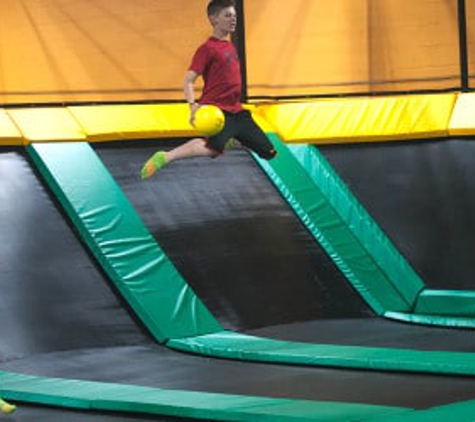 Rockin' Jump Trampoline Park Eagan - Eagan, MN