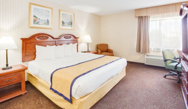 Baymont Inn & Suites - Kalamazoo, MI