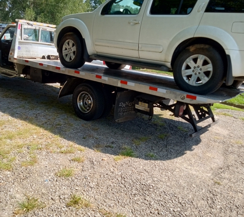 Marcus Bakers Towing - Danville, KY