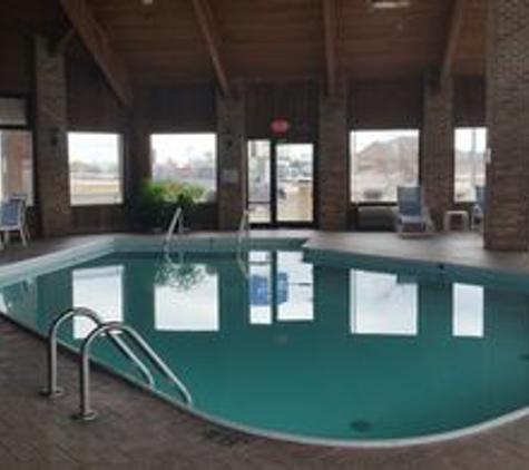 Baymont Inn & Suites - Tuscola, IL