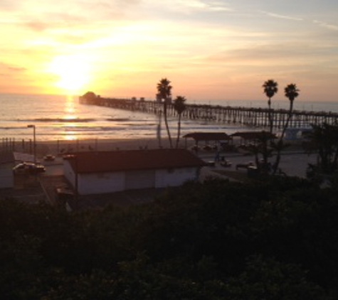 Oceanside Pier Bait Store - Oceanside, CA