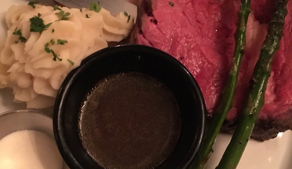 Clyde's Prime Rib Restaurant & Bar - Portland, OR