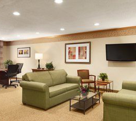 Country Inns & Suites - Sycamore, IL