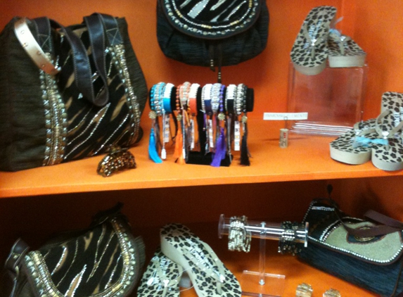 Glam Sparkle n' Glitz - Lauderdale by the Sea, FL