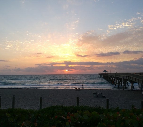 Deerfield Beach Cafe - Deerfield Beach, FL