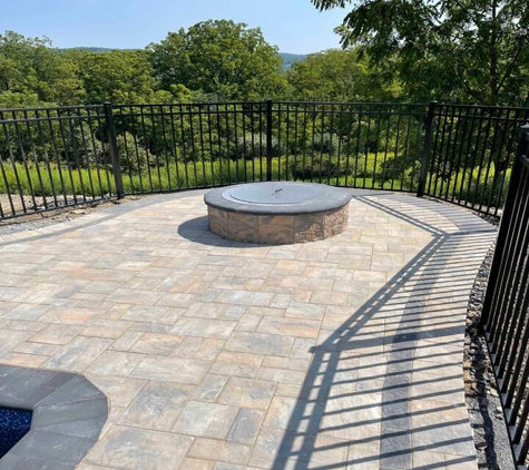 Dutchess Lawns & Masonry - Poughkeepsie, NY