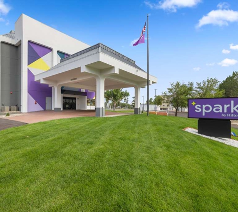 Spark by Hilton Colorado Springs I 25 Central - Colorado Springs, CO