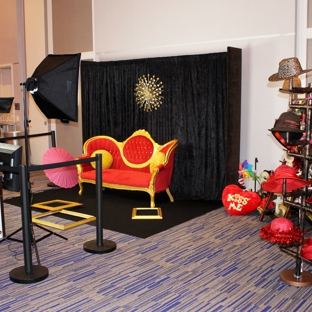 The Looking Glass Photo Booths - Lenexa, KS. Our Full Size Red Carpet Runway /  Open Air Backdrop Shoots For Weddings And Events. https://thelookingglassphotobooths.com/