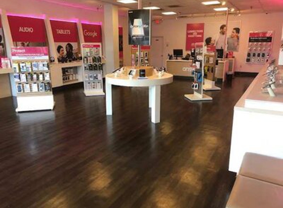 T-Mobile - Wesley Chapel, FL