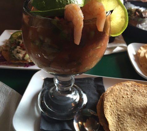 Vida Mariscos Seafood & Sports Bar - Houston, TX